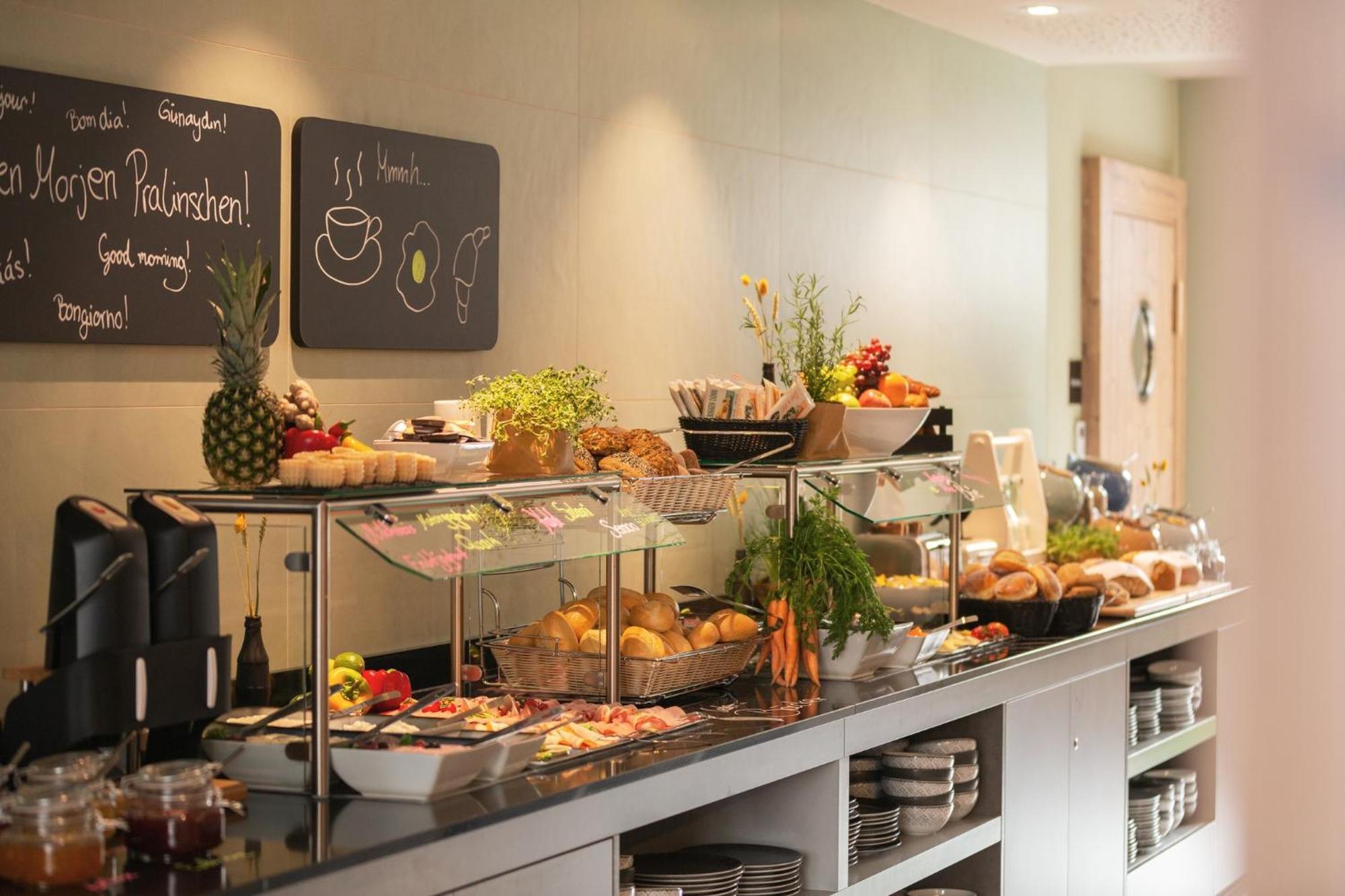 Holiday Inn - The Niu, Mill Cologne Muelheim, An Ihg Hotel Eksteriør billede